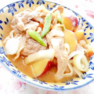 ❤モロッコインゲンと薩摩芋と豚と葱の味噌汁❤
